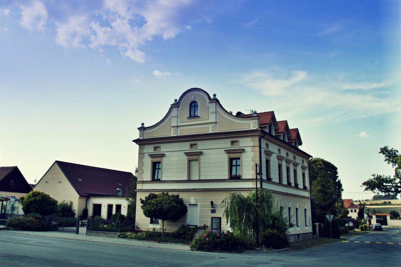 Penzion Haydnuv Dum Dolní Lukavice Exteriör bild